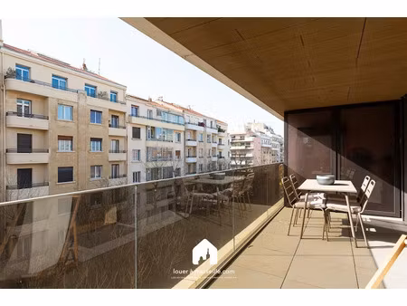 location meublée appartement 3 pièces 75 m² à marseille 7ème (13007)  2 050 €