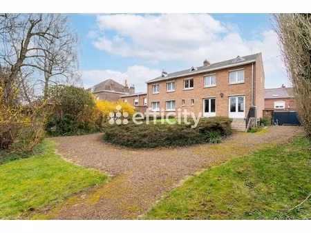 maison 12 pièces - 240 m²