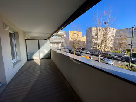 location appartement 3 pièces 58 m² à cergy (95800)