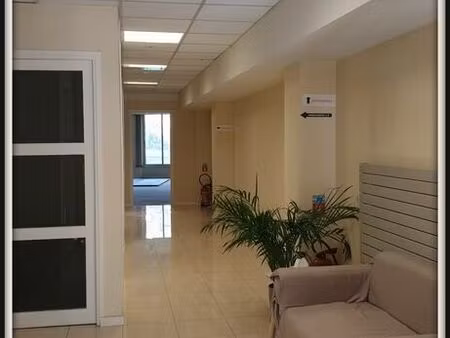 location bureau 2 pièces 32 m² à saint-denis (93380)