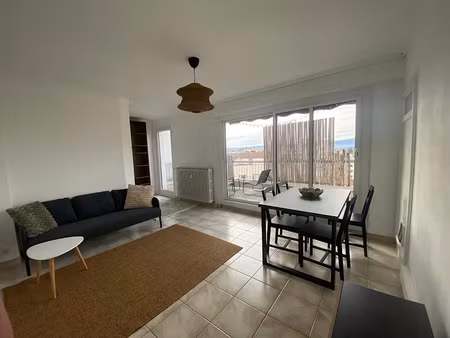 location meublée appartement 3 pièces 64 m² à annemasse (74100)  1 500 €