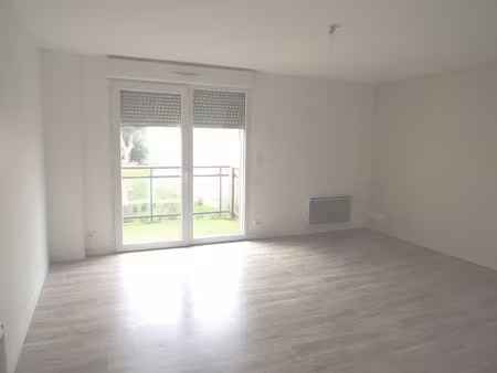 location appartement 3 pièces 70 m² à buxerolles (86180)