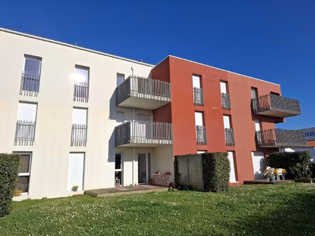 t3 avec balcon et double parking - emplacement recherché