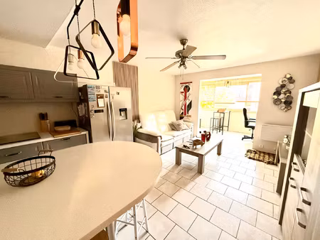 frejus  appartement 3 pieces au calme