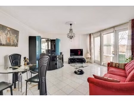 appartement de 3 pièces de 70 m² à la courneuve