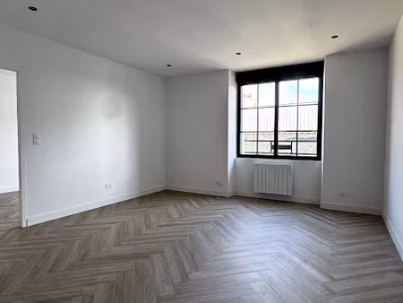 location appartement 2 pièces 41.6 m² à lanester (56600)  750 €