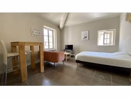 location appartement 1 pièce 33 m² à nîmes (30000)