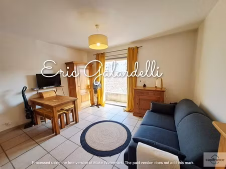 à vendre — t1 meublé 24 m² propriano (20) centre-ville  à deux pas du port et des plages