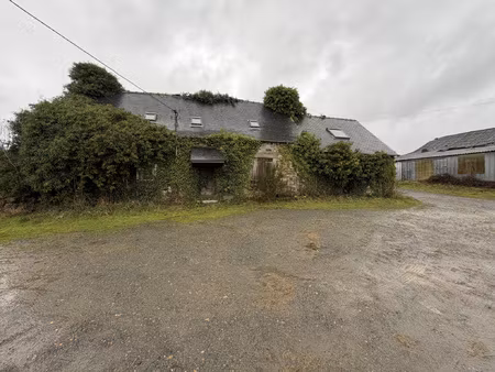 corps de ferme en pierre à rénover