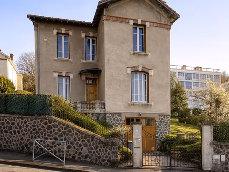 maison avec jardin et vue dégagée royat