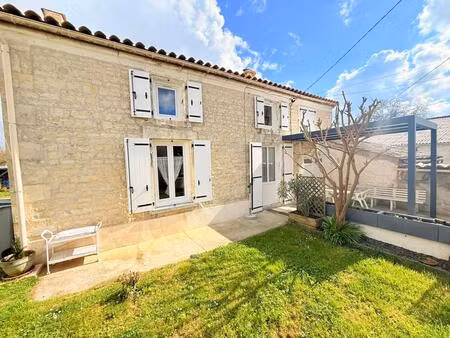 charentaise en pierre