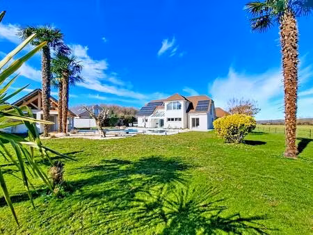 maison de 7 pièces de 220 m² à barzun