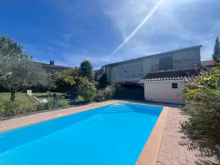 à vendre verniolle : maison de caractère au charme unique.