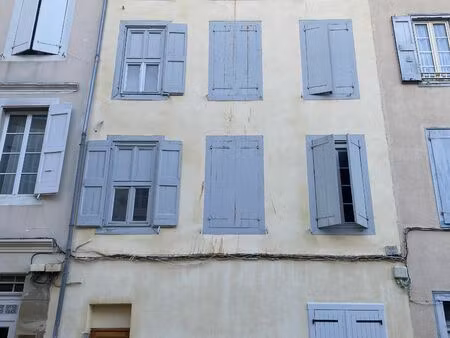 immeuble 5 studios et une cave