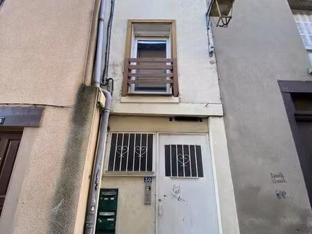 immeuble d'habitation de 3 t2 de 30 m²