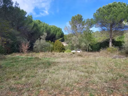 vente terrain 1300 m² à le val (83143)  170 000 €