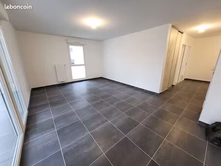 appartement 3 pièces 64 m²