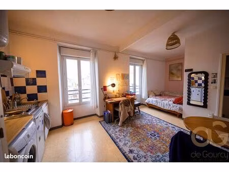 studio 1 pièce 28 m²