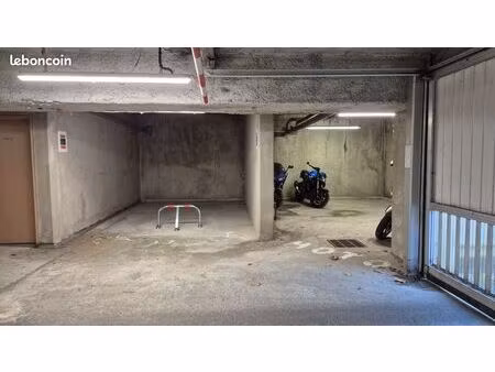 parking box ouvert grande surface secteur pau / jurançon