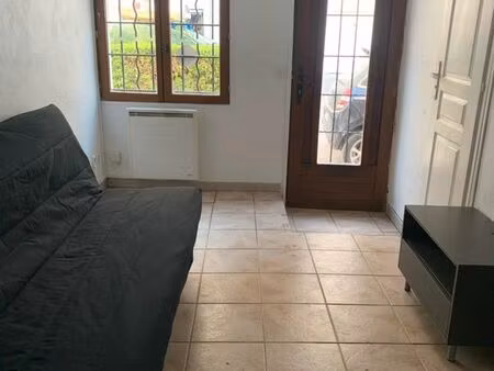 studio meublé capouchine