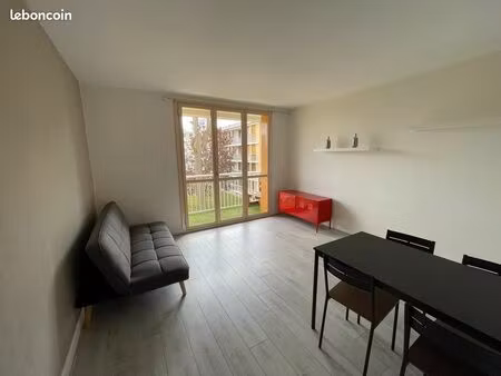 appartement t2 loué meublé (charges comprises) joué-lès-tours centre ville