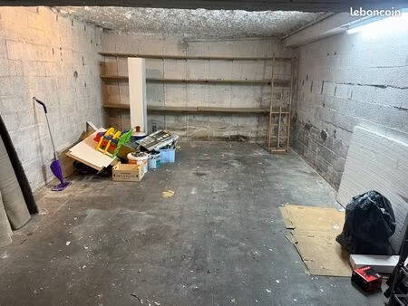 à louer – box / garage fermé – aix-en-provence centre