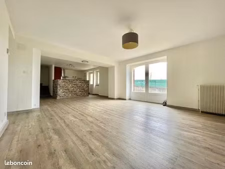 maison 4 pièces 136 m²