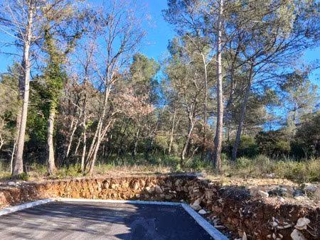 vente terrain 857 m² à rocbaron (83136)  158 000 €