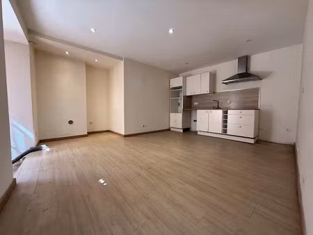 vente locaux professionnels 30 m² à bras (83149)  29 000 €