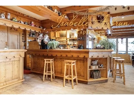 vente locaux professionnels 14 pièces 700 m² à le grand-bornand (74450)  548 800 €