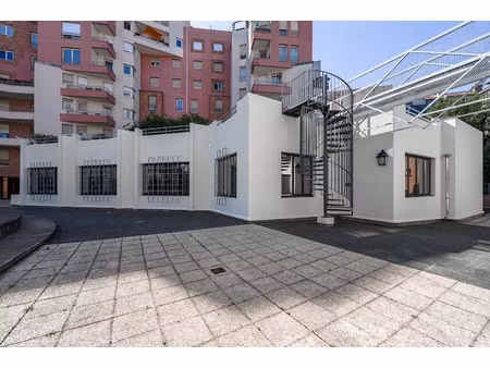 vente locaux professionnels 10 pièces à le kremlin-bicetre (94270)  930 000 €