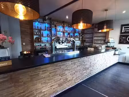 vente locaux professionnels 7 pièces 310 m² à vaureal (95490)  750 000 €