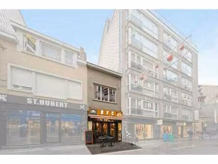 commerce spacieux à blankenberge  emplacement idéal  vitrine