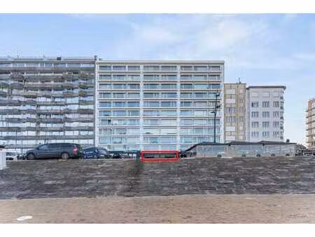 espace commercial de 80m² dans la galerie commerciale sur la