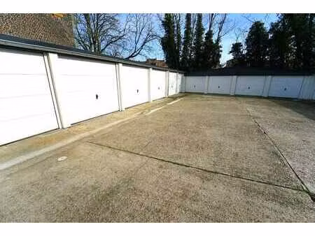 garageboxen  opbergboxen en loodsen in gent te koop