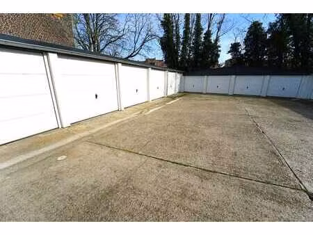 garageboxen  opbergboxen en loodsen in gent te koop