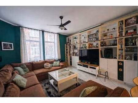 maison de maître peb b – volumes rares – centre de châtelet