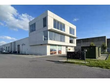 local commercial spacieux à aalter  emplacement stratégique 