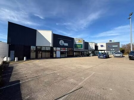 local commercial à vendre