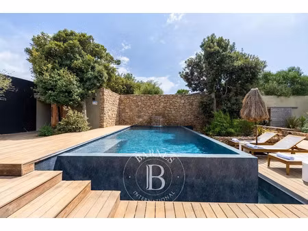 vente hôtel 14 pièces 345 m² à bonifacio (20169)  3 700 000 €