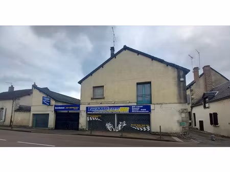 vente immeuble 3 pièces 268 m² à decize (58300)  95 000 €
