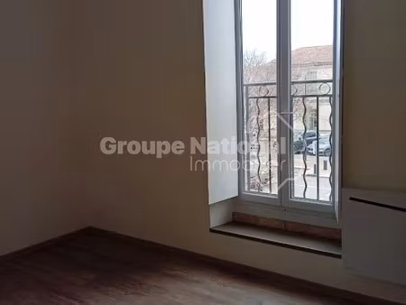 location appartement 2 pièces 45 m² à arles (13200)  553 €