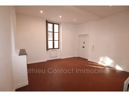 location appartement 2 pièces 37.96 m² à nimes (30000)  512 €