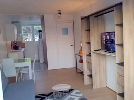location meublée appartement 1 pièce 25 m² à royan (17200)  500 €