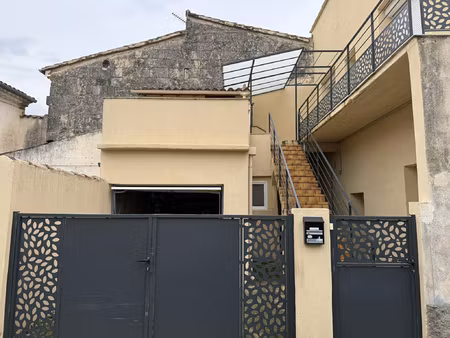 enssemble immobilier de deux appartements