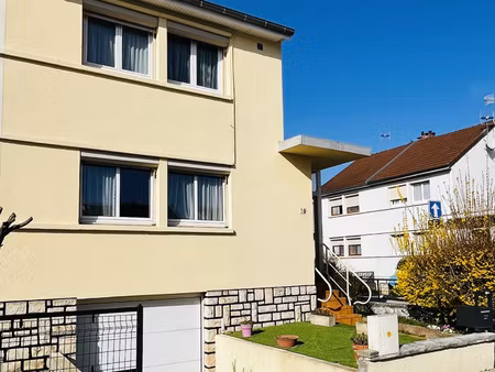 confortable maison sur sous-sol complet  jardin et garage