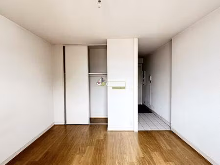 école supérieure professorat et de l'éducation/gambetta/montjoly