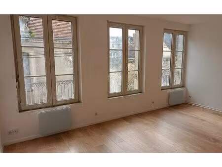 location appartement  m² t-2 à mamers  350 €