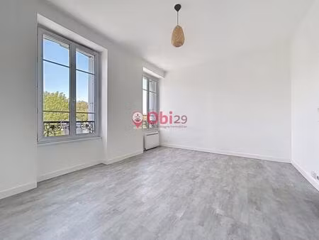 location beau studio sur les quais à châteaulin