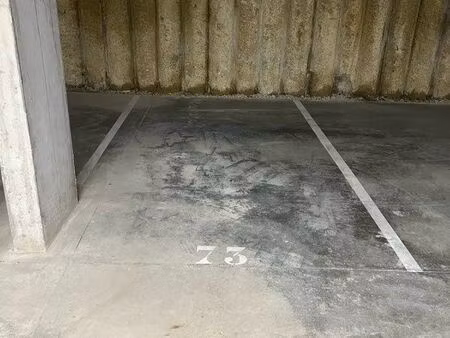 places de parking bruguières